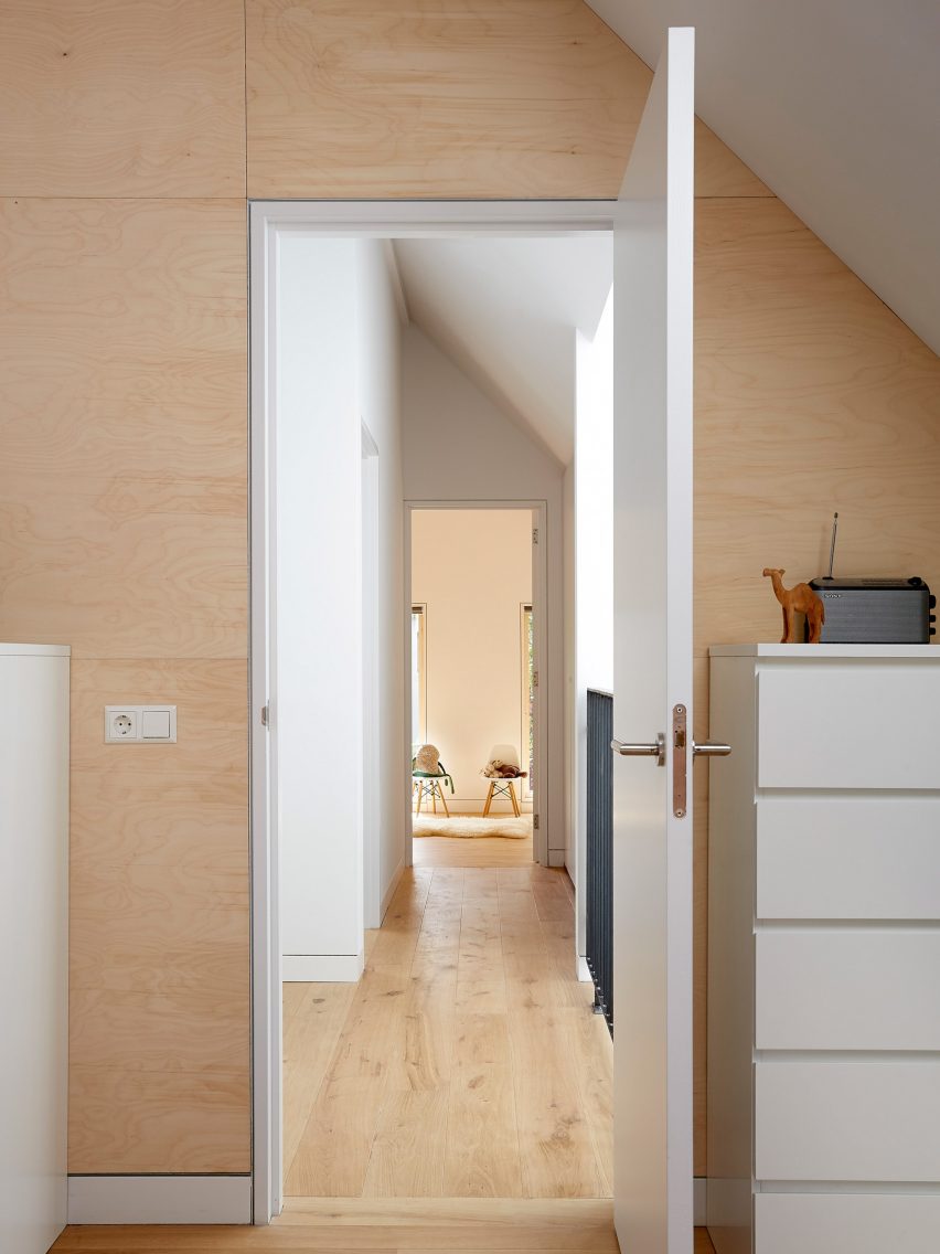 Wenslauer House by 31/44