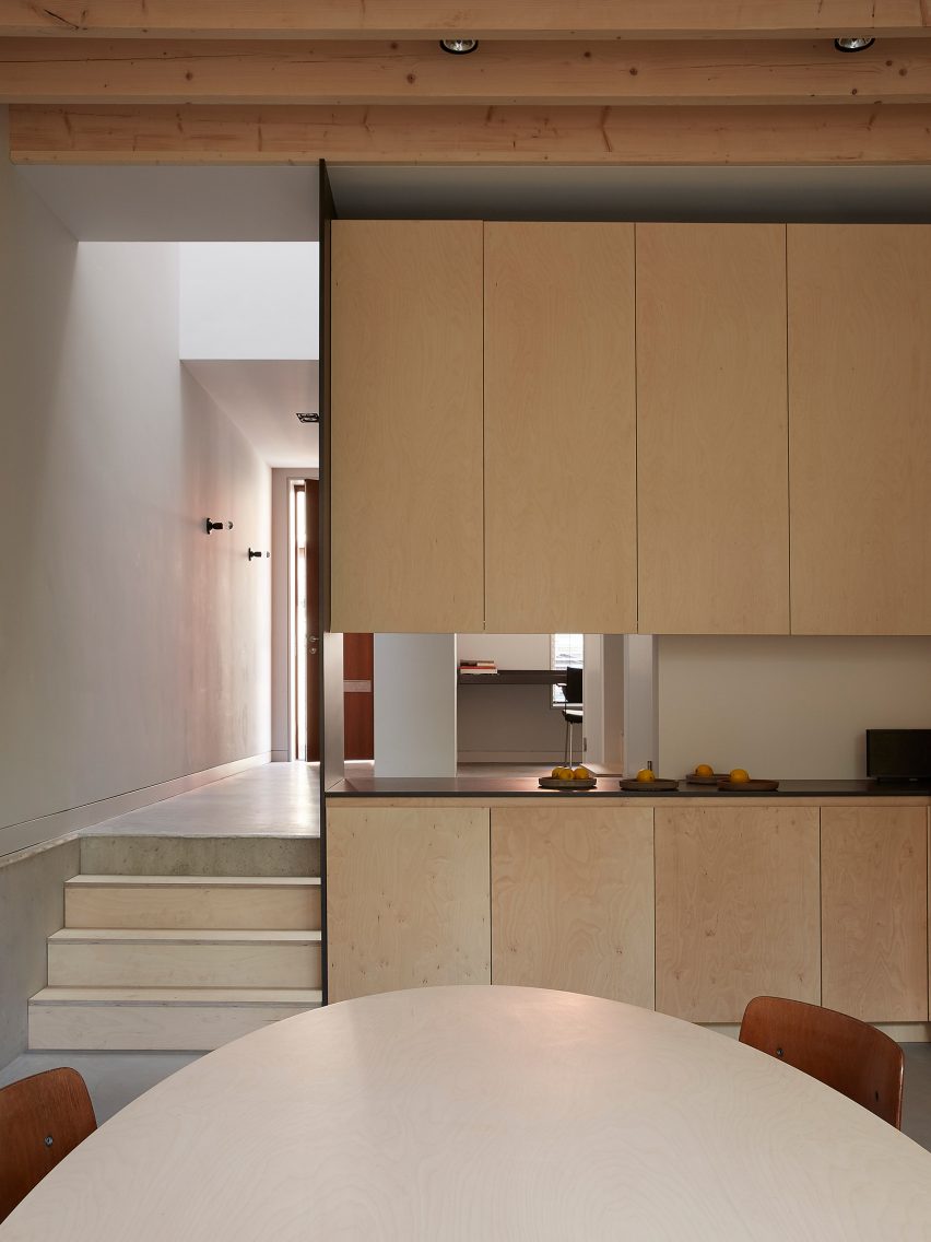 Wenslauer House by 31/44