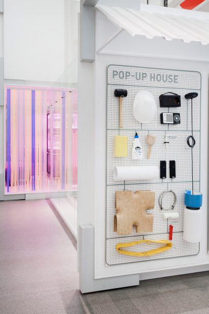 werner-aisslinger-house-wonders-installation-pinakothek-der-moderne-in-munich-_dezeen_2364_col_14