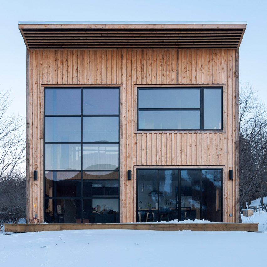Wood Duck by Atelier L'Abri architecture residential