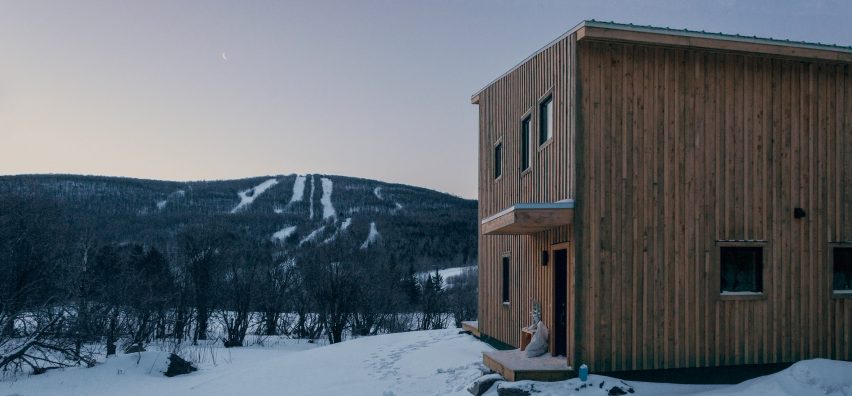 Wood Duck by Atelier L'Abri architecture residential