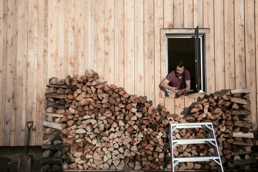 Wood Duck by Atelier L'Abri architecture residential
