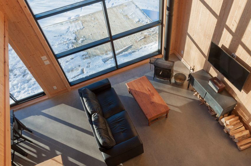 Wood Duck by Atelier L'Abri architecture residential
