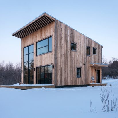 Wood Duck by Atelier L'Abri architecture residential