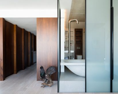 Ziggutat building by Thomas Klassnik residential interior