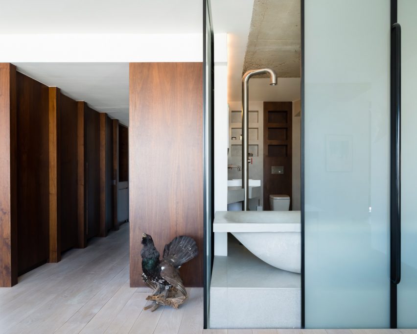 Ziggutat building by Thomas Klassnik residential interior