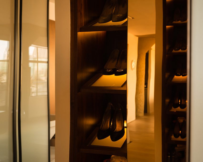 Ziggutat building by Thomas Klassnik residential interior