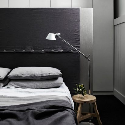 kerferd-place-australia-by-whiting-architects%0a%0akerferd-place-australia-by-whiting-architects%0a%0akererd-place-whiting-architects-australia-monochrome-pinterest_dezeen_1704_col_2