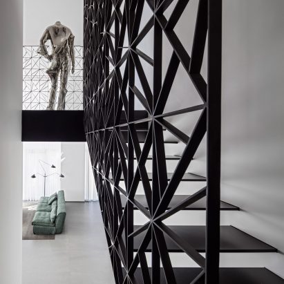 p-duplex-israel-pitsou-kedem-monochrome-pinterest_dezeen_1704_col_1