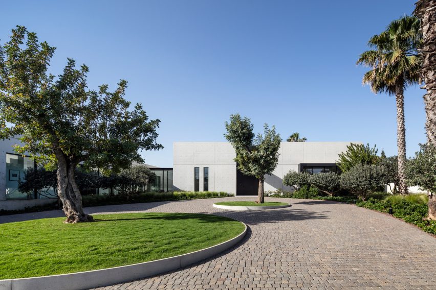 A concrete Composition by Studio de Lange