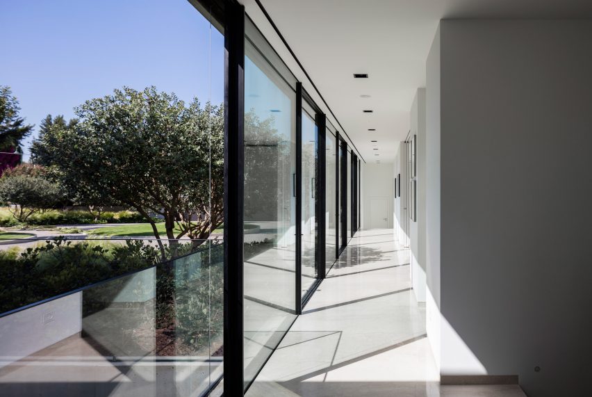 A concrete Composition by Studio de Lange