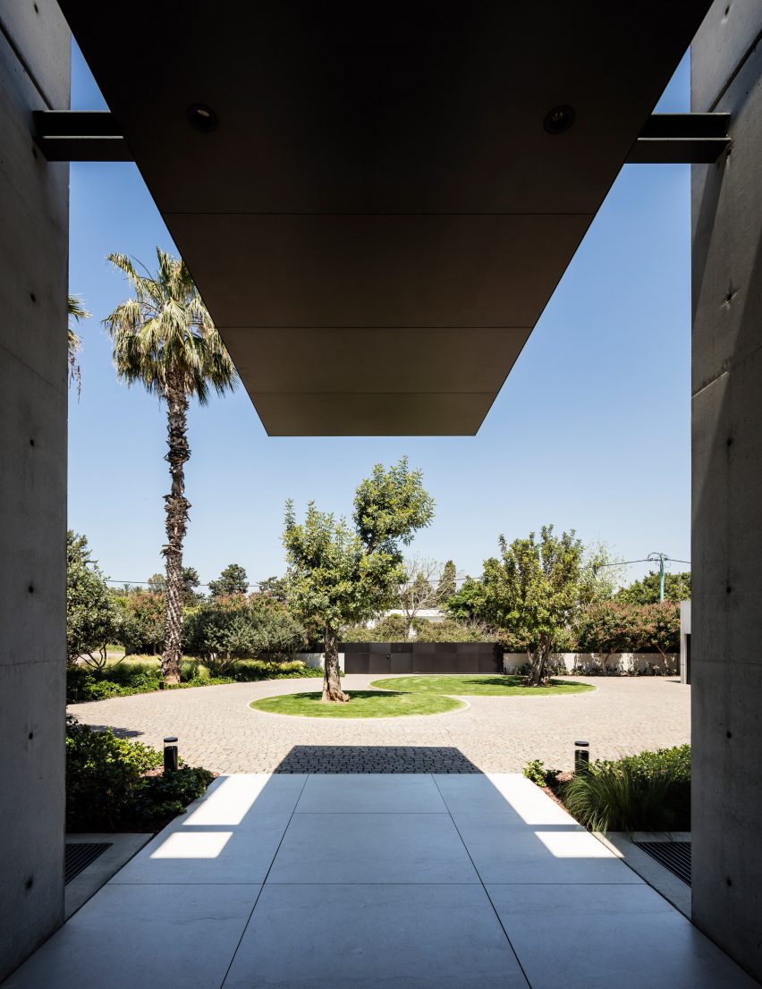A concrete Composition by Studio de Lange