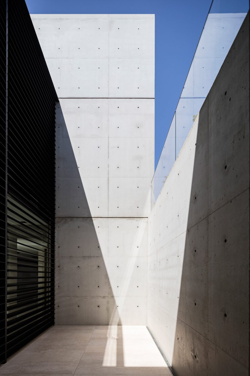 A concrete Composition by Studio de Lange