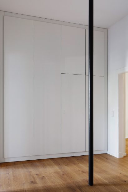 Berlin apartment by RAUM404