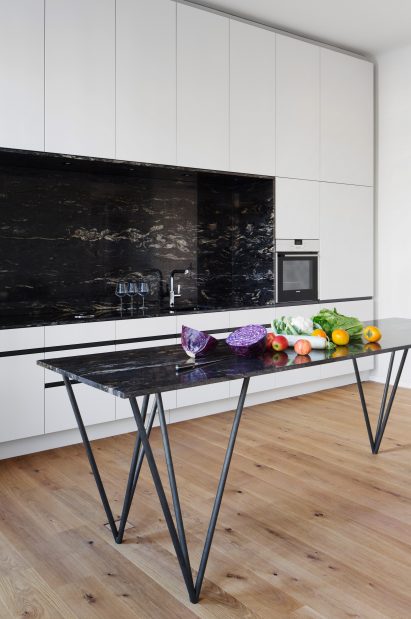 Berlin apartment by RAUM404