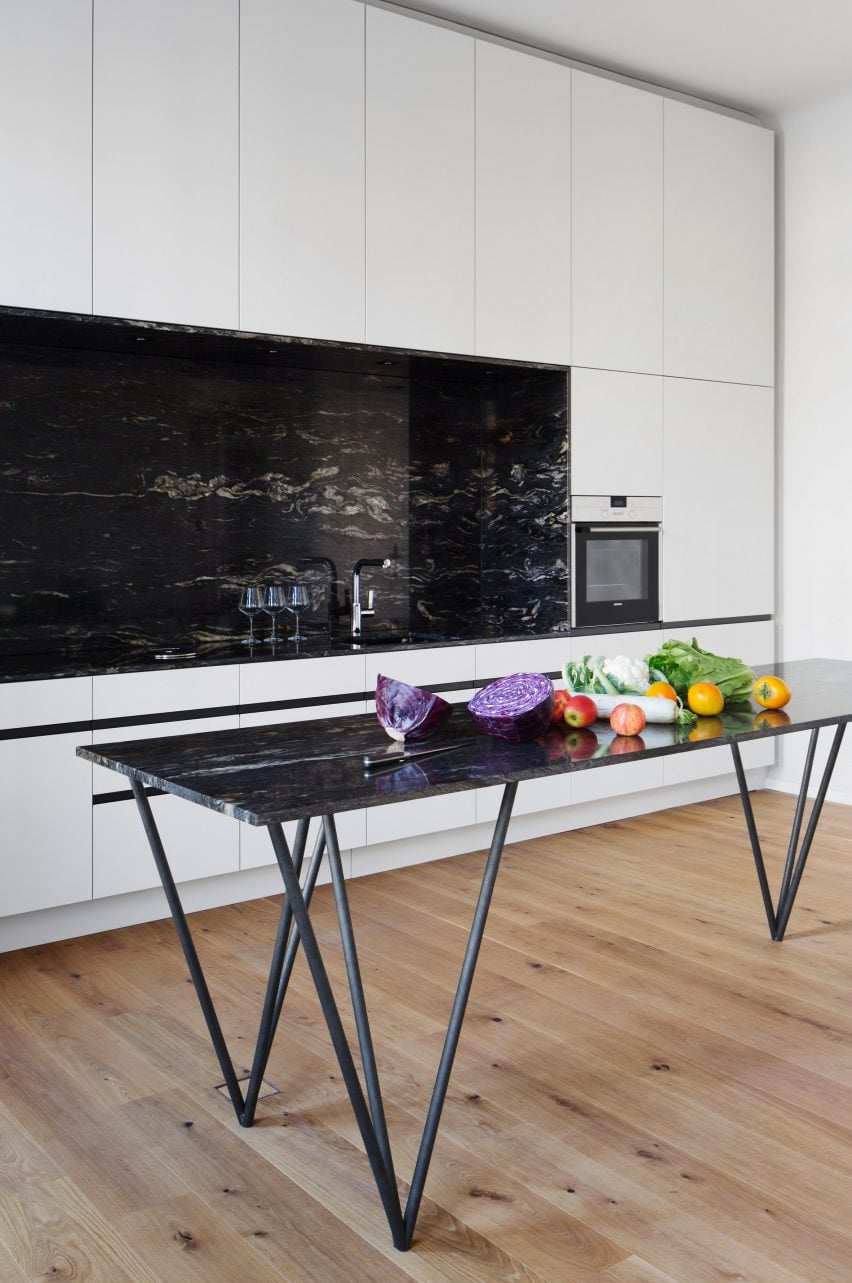 Berlin apartment by RAUM404