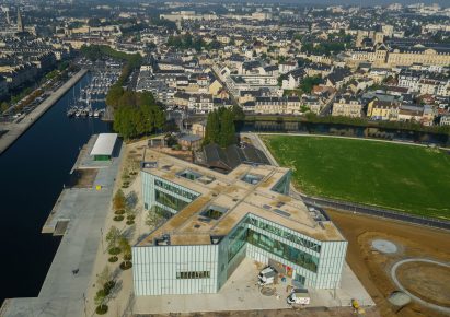 bibliotheque-alexis-de-tocqueville-library-of-caen-oma-barcode-_dezeen_2364_col_15
