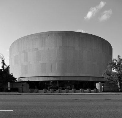 Free comp: Brutalist Mao