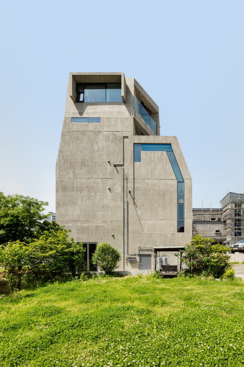 Busan Times by Moon Hoon