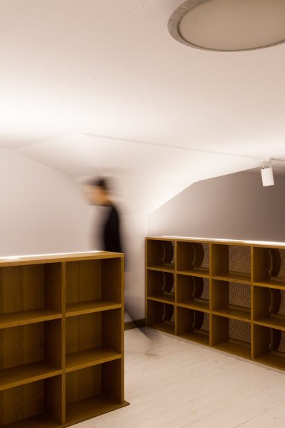 casa-cp-martin-huberman-nina-carrara-interior-residential-argentina_dezeen_2364_col_24