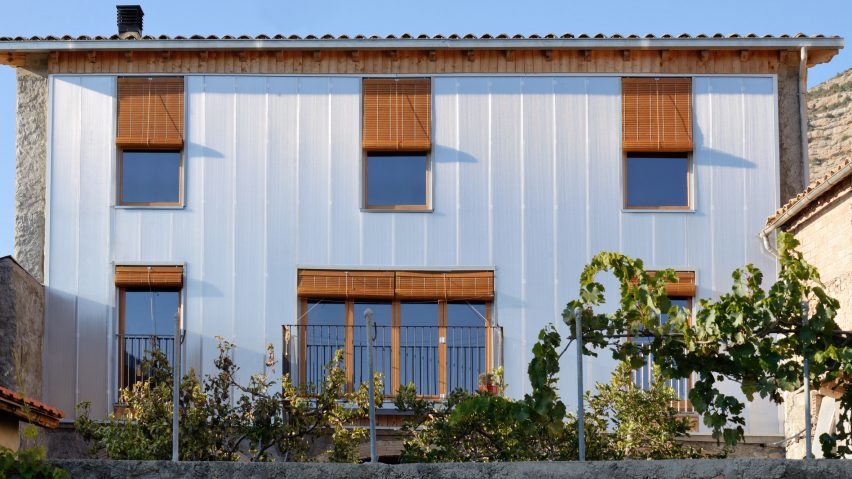 Casa Policarbonat by Bunyesc Arquitectes