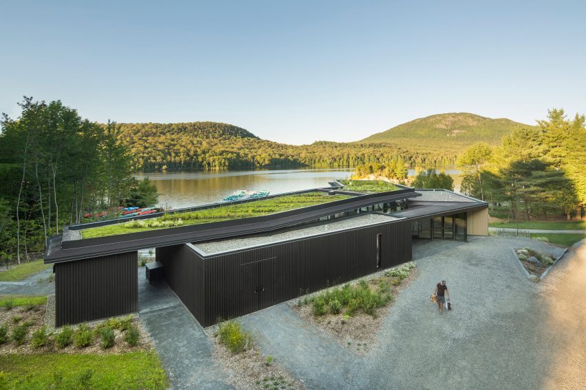 Centre de Services le Bonnalie by Anne Carrier Architecture