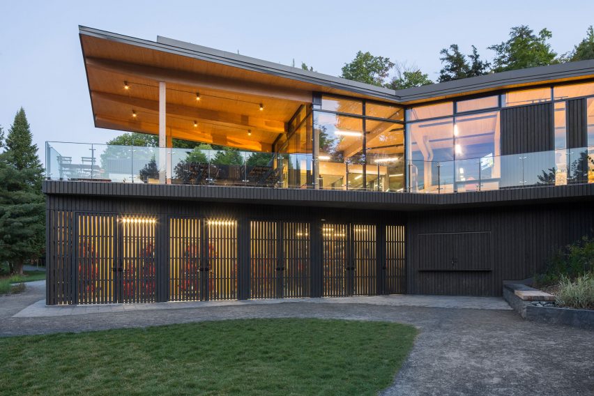 Centre de Services le Bonnalie by Anne Carrier Architecture