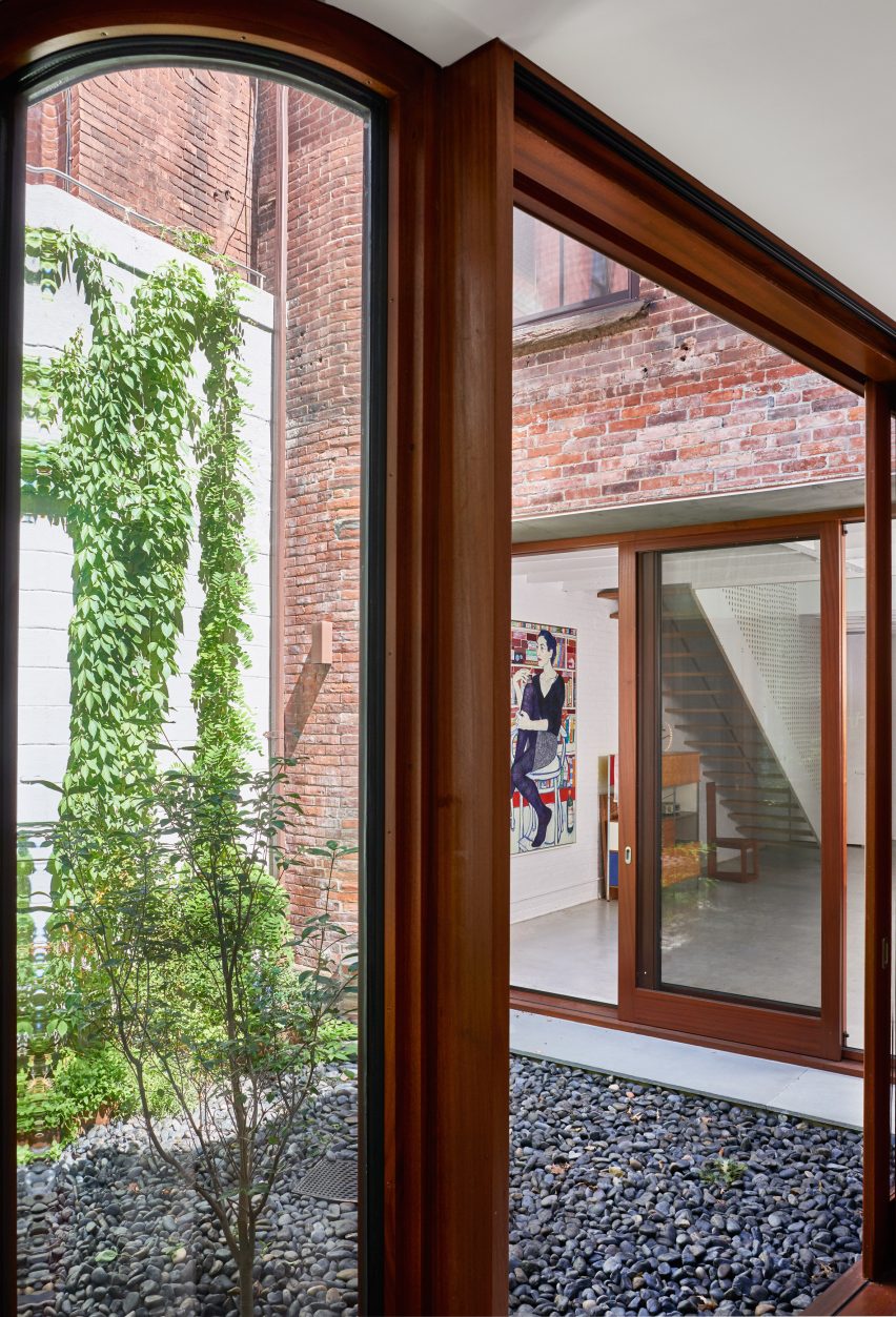 Clinton Hill Courtyard House by O'Neill McVoy