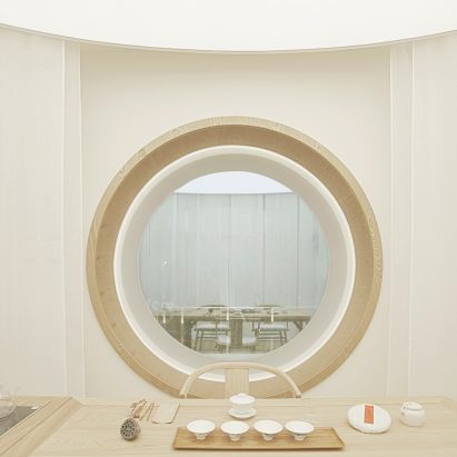 Space Modification Unit transforms Beijing hutong property into tranquil tea house