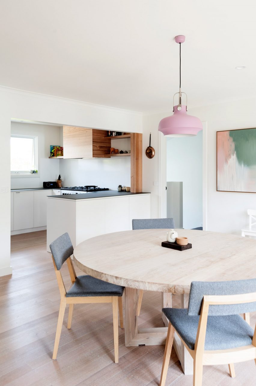 Doncaster House by Inbetween Architecture
