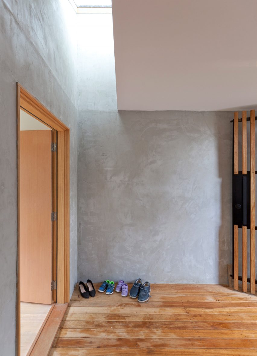 Doncaster House by Inbetween Architecture