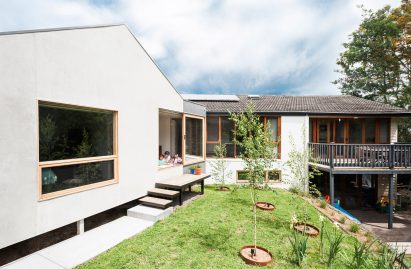 Doncaster House by Inbetween Architecture