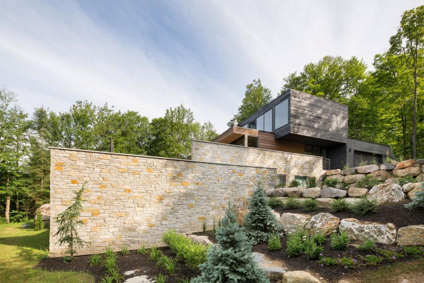 Estrade Residence by MU Architecture