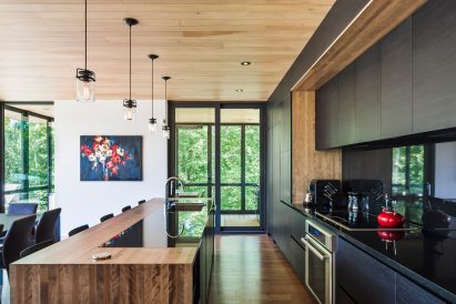 Estrade Residence by MU Architecture