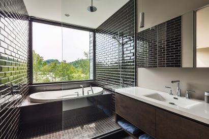 Estrade Residence by MU Architecture