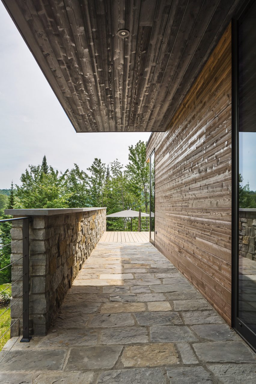 Estrade Residence by MU Architecture