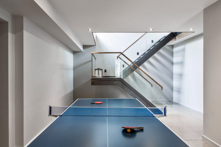 Estrade Residence by MU Architecture