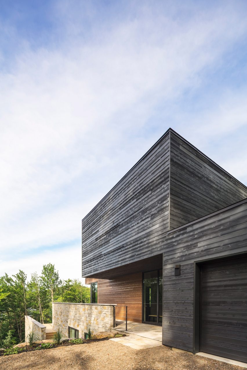 Estrade Residence by MU Architecture
