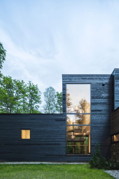 Estrade Residence by MU Architecture
