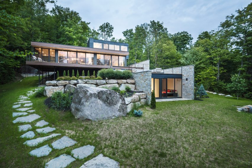 Estrade Residence by MU Architecture