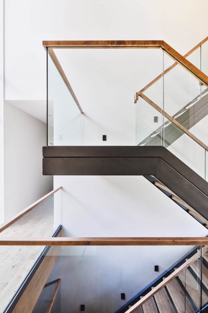 Estrade Residence by MU Architecture