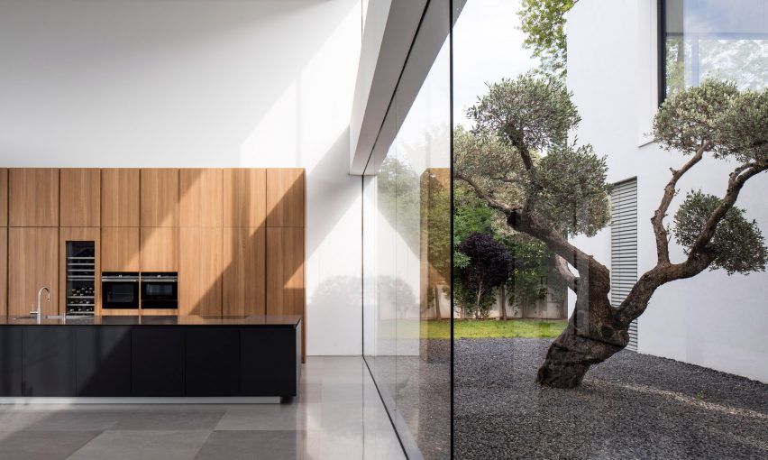 F House by Pitsou Kedem
