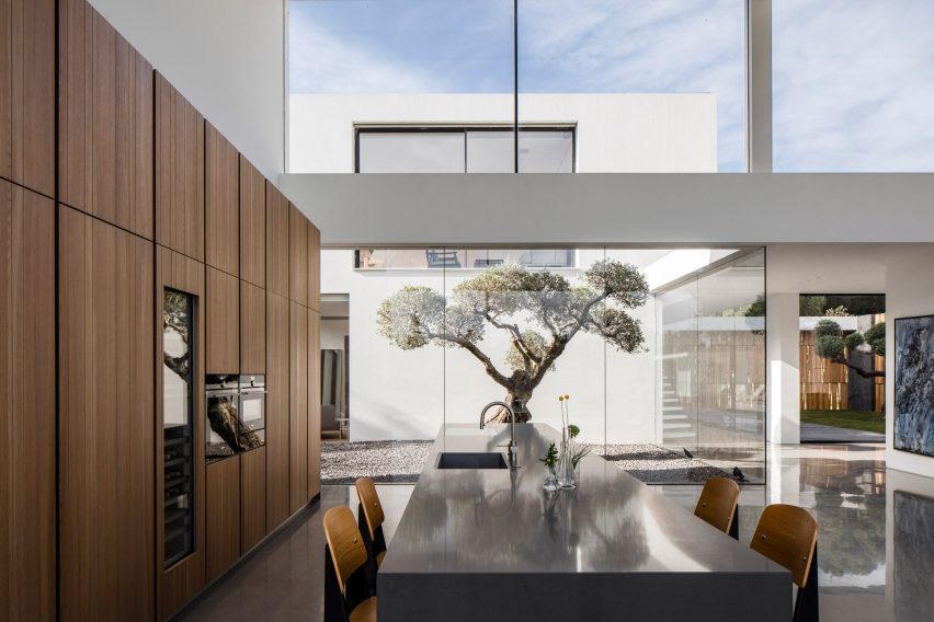 F House by Pitsou Kedem