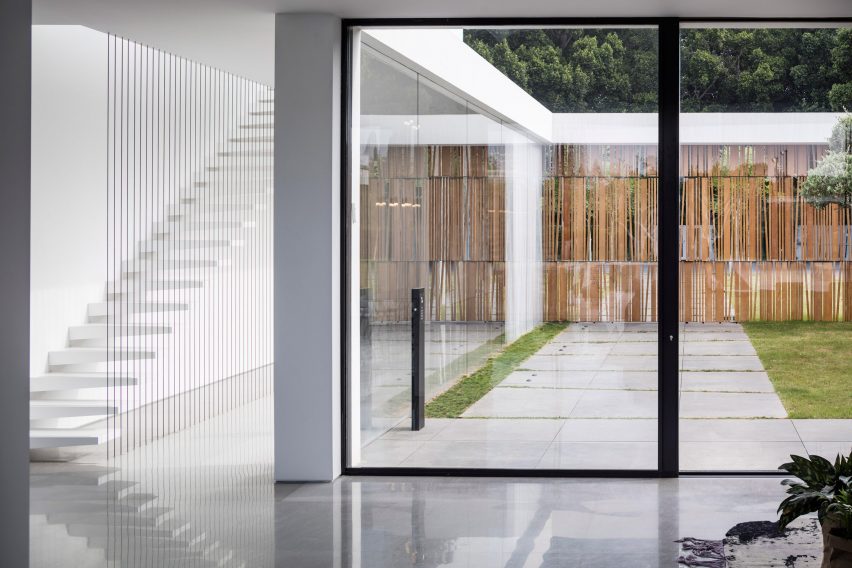 F House by Pitsou Kedem