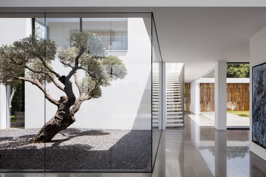 F House by Pitsou Kedem