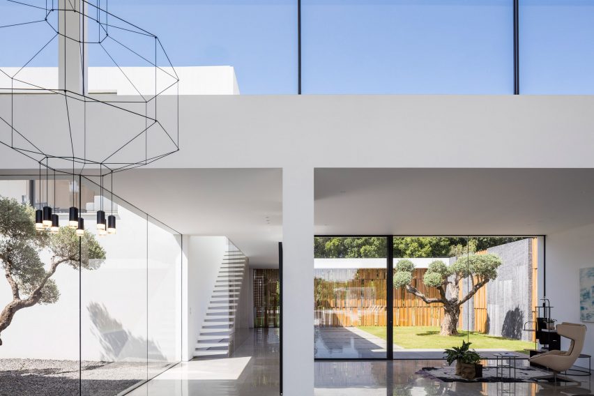 F House by Pitsou Kedem
