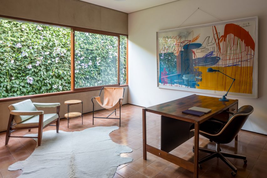 House 28 in Brasilia by Equipe Lamas