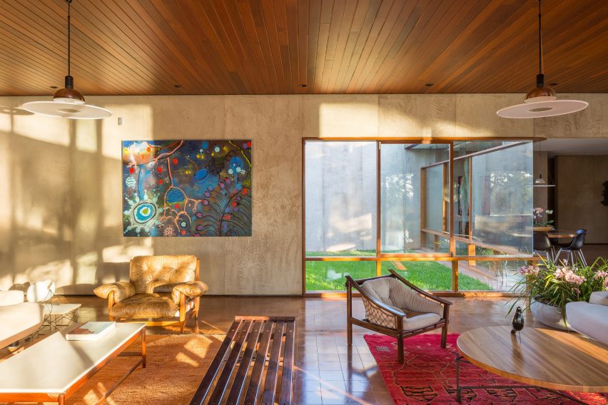 House 28 in Brasilia by Equipe Lamas