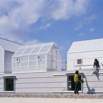 House in Yamasaki by Tato Architects