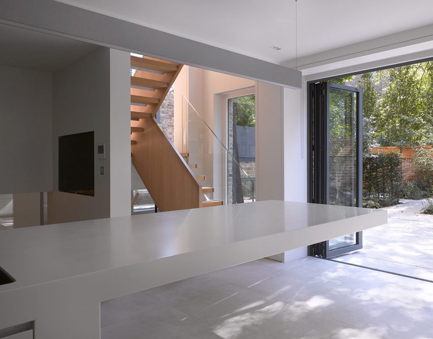 House in Notting Hill Gate by Theis + Khan